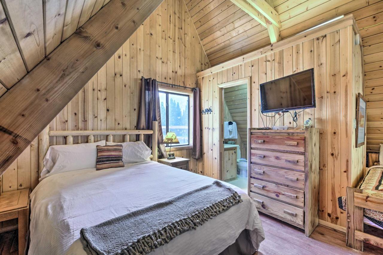 Ski-Inandski-Out Red River Cabin With Mtn Views! Eksteriør billede