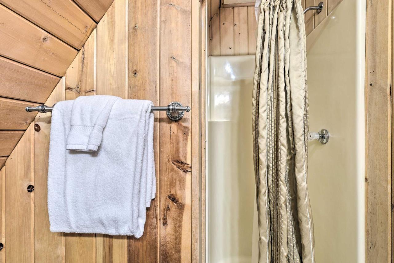 Ski-Inandski-Out Red River Cabin With Mtn Views! Eksteriør billede