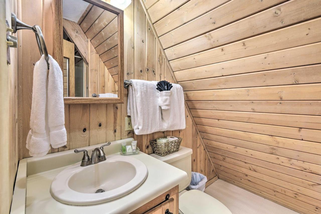 Ski-Inandski-Out Red River Cabin With Mtn Views! Eksteriør billede